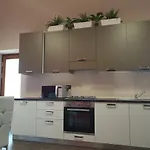 Dimora Rosso San Zeno - Wifi Veloce E Adatto Per Famiglie Verona