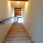 Dimora Rosso San Zeno - Wifi Veloce E Adatto Per Famiglie