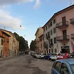 Dimora Rosso San Zeno - Wifi Veloce E Adatto Per Famiglie