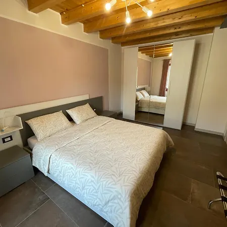 Dimora Rosso San Zeno - Wifi Veloce E Adatto Per Famiglie Lejlighed Verona