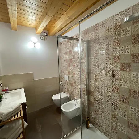 Dimora Rosso San Zeno - Wifi Veloce E Adatto Per Famiglie 公寓