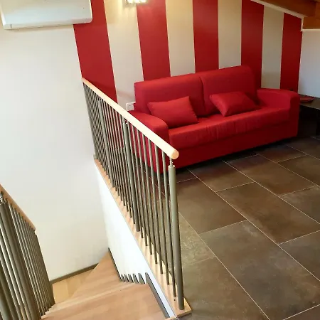 Lejlighed Dimora Rosso San Zeno - Wifi Veloce E Adatto Per Famiglie *