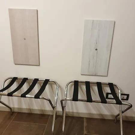 Lejlighed Dimora Rosso San Zeno - Wifi Veloce E Adatto Per Famiglie Verona