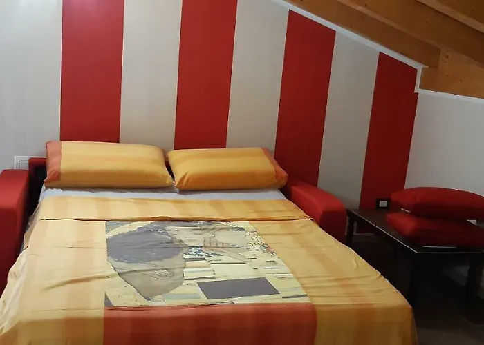 Dimora Rosso San Zeno - Wifi Veloce E Adatto Per Famiglie * Verona