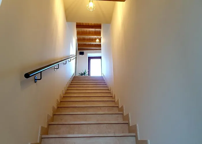 Dimora Rosso San Zeno - Wifi Veloce E Adatto Per Famiglie