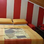 Dimora Rosso San Zeno - Wifi Veloce E Adatto Per Famiglie * Vérone